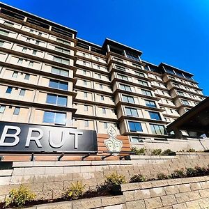 Brut Hotel